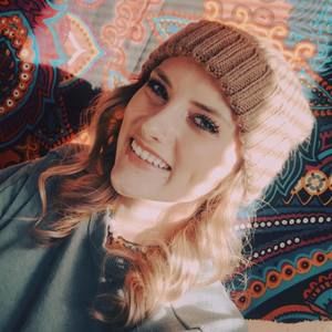 Meet your Posher, Briana